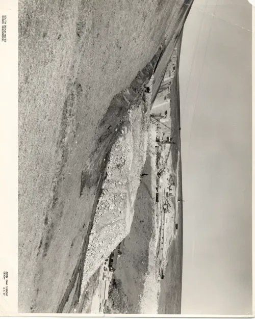 Early construction of the Avon dam 