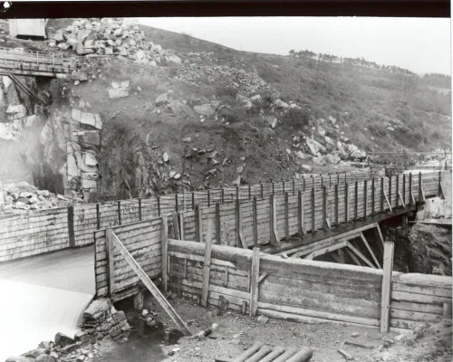 Constructing the reservoir at Burrator: the diverted leat