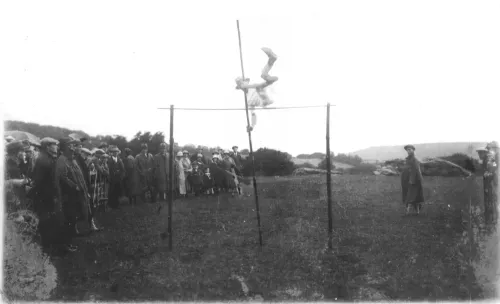 Pole-vaulting at Manaton