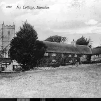 Ivy Cottage on Manaton Green