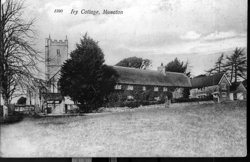 Ivy Cottage on Manaton Green