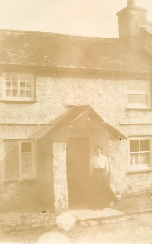 Cottage at Shellaford