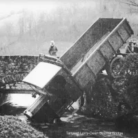 Tanyard Lorry-Dean at Bourne Bridge