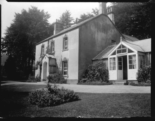 Brimpts Farmhouse and "music room"